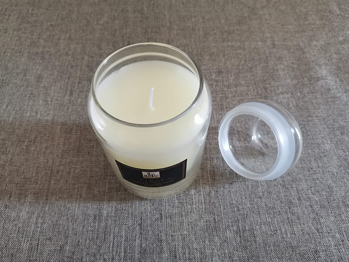 scented jar candle