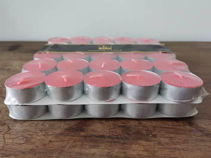 red color tealight candles